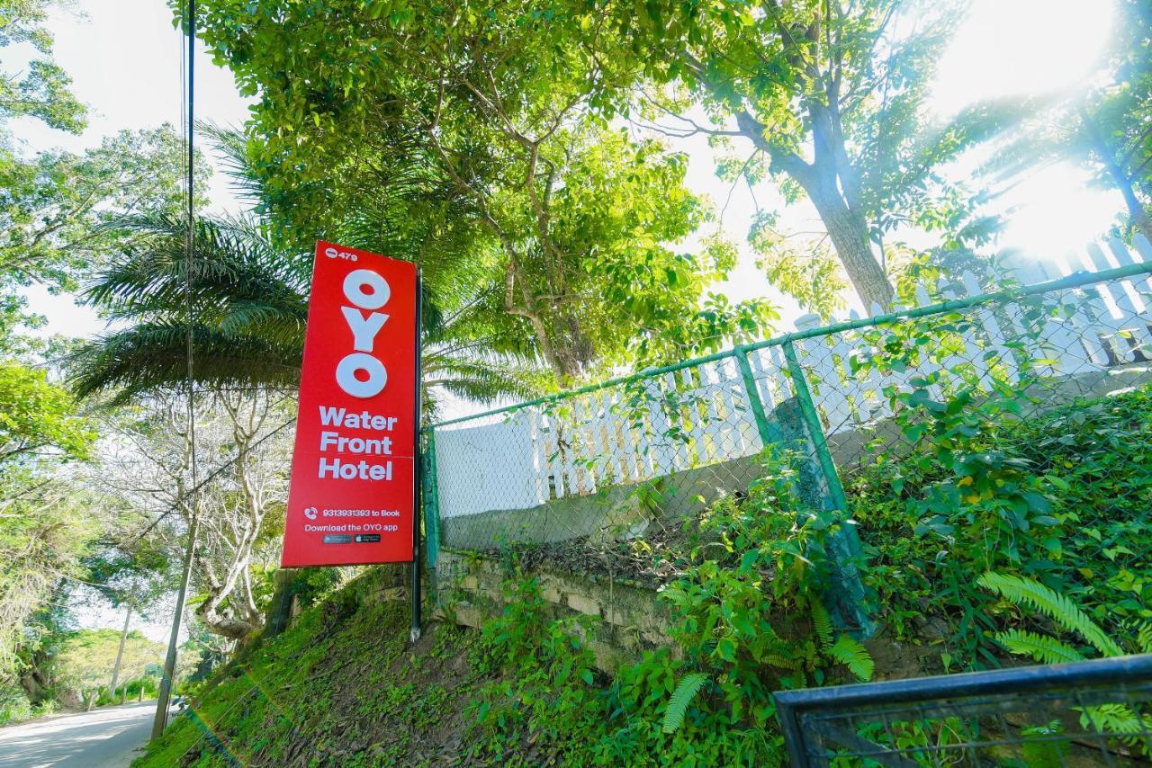 קנדי Oyo 479 Water Front Hotel מראה חיצוני תמונה